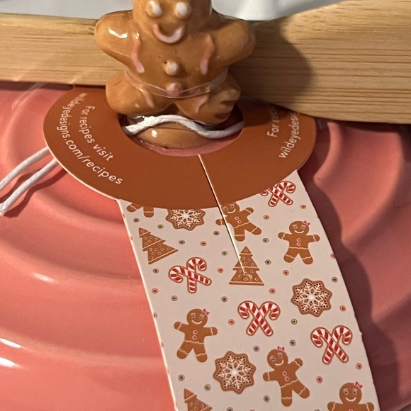 Gingerbread pink Brie Cheese Baker Dish. - Picture 6 of 6